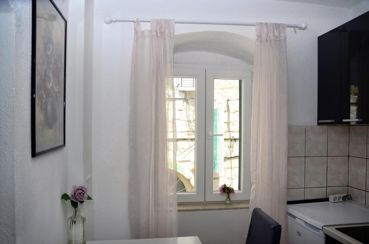 Studio City Center Apartment สปลิท ภายนอก รูปภาพ
